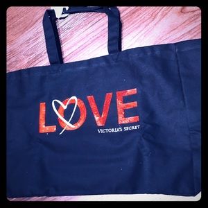 Gorgeous, large Victoria Secret Tote 👜